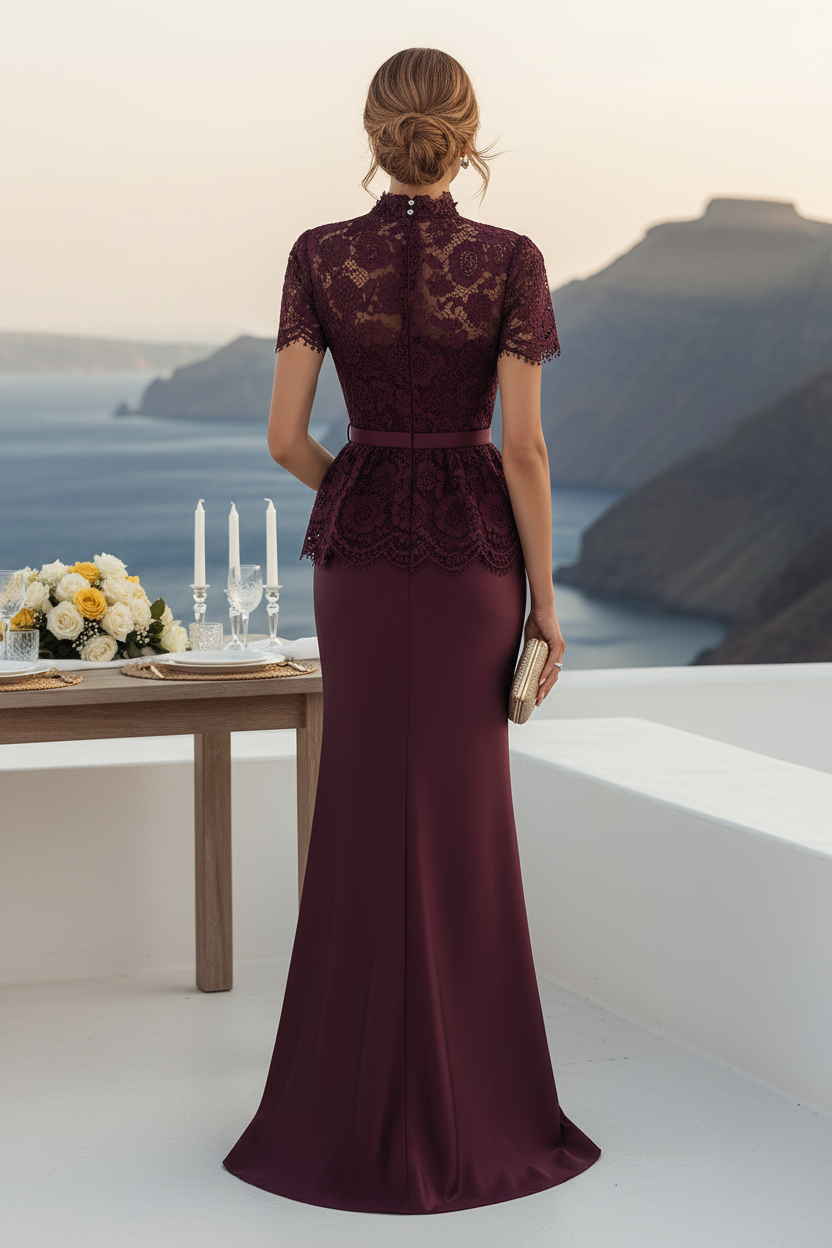 Vestido de gala sirena con peplum de encaje y cuello alto