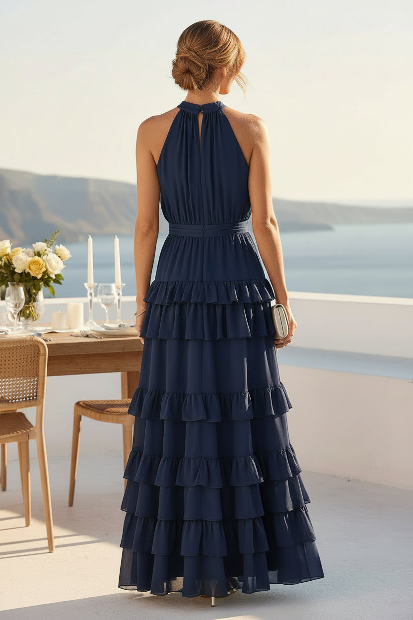 Vestido largo de volantes escalonados con cuello halter