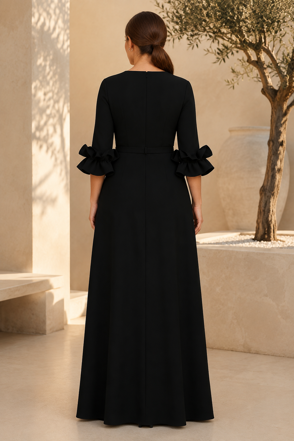 Vestido maxi acampanado con cinturón y mangas con puños con volantes