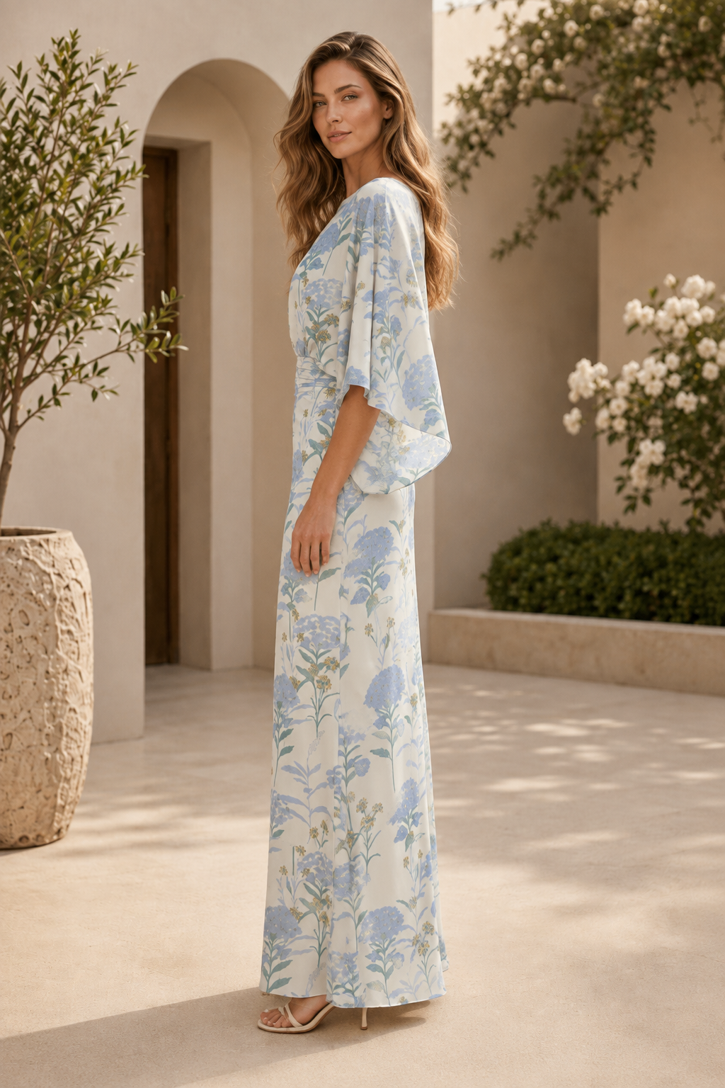 Maxivestido floral de manga kimono con cintura fruncida