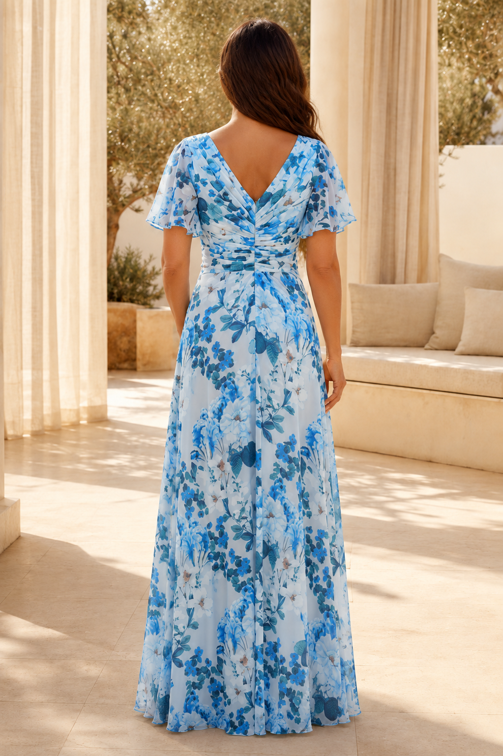 Maxivestido cruzado con estampado floral y mangas con volante