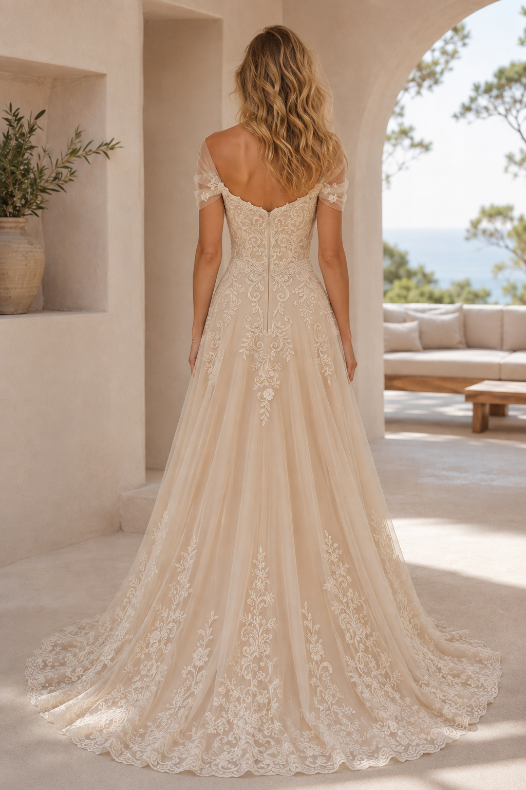 Vestido de novia de corte A con apliques de encaje y escote Bardot