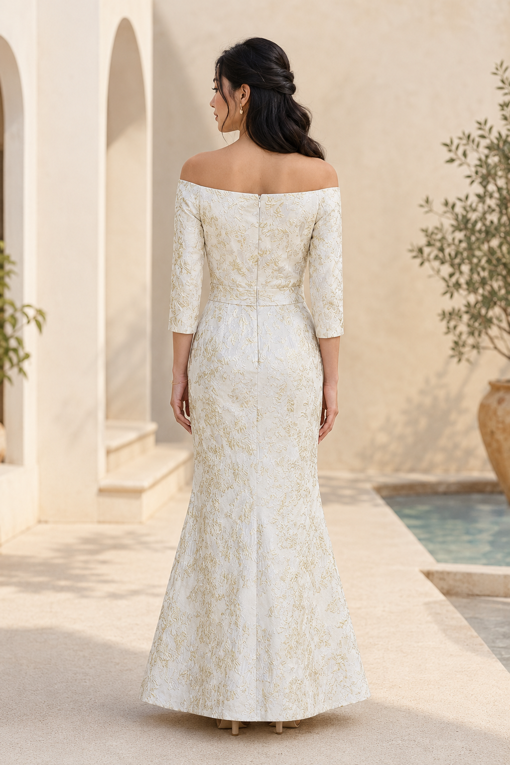Vestido de noche sirena con hombros descubiertos de jacquard metálico