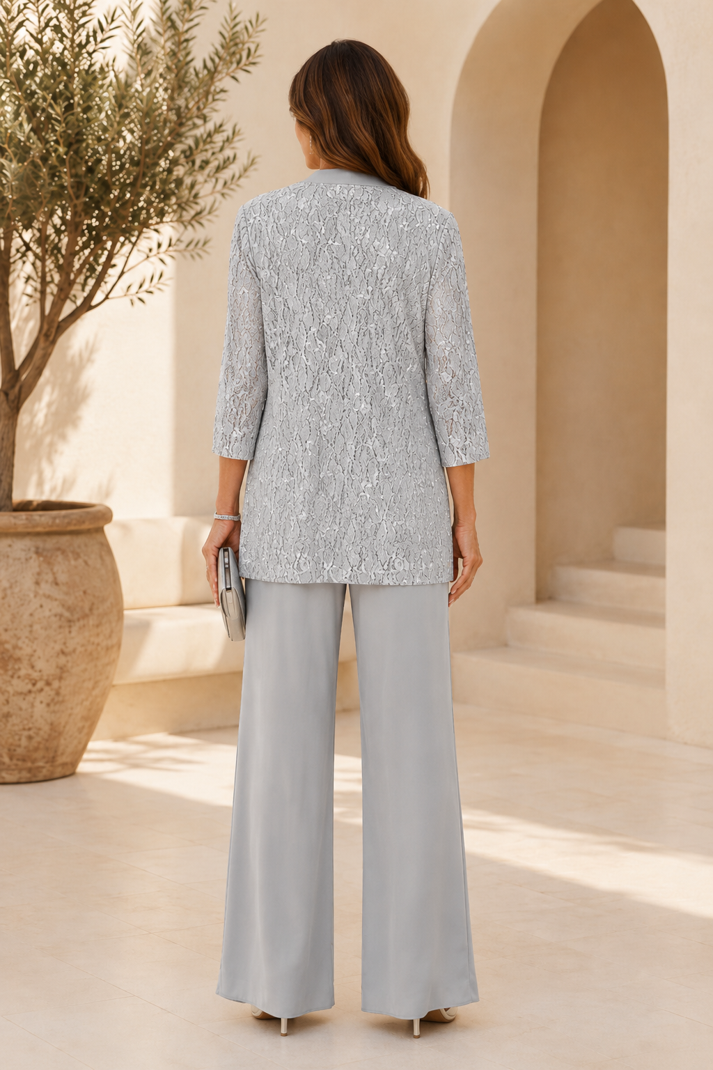 Chaqueta de encaje y pantalón formal de pierna ancha