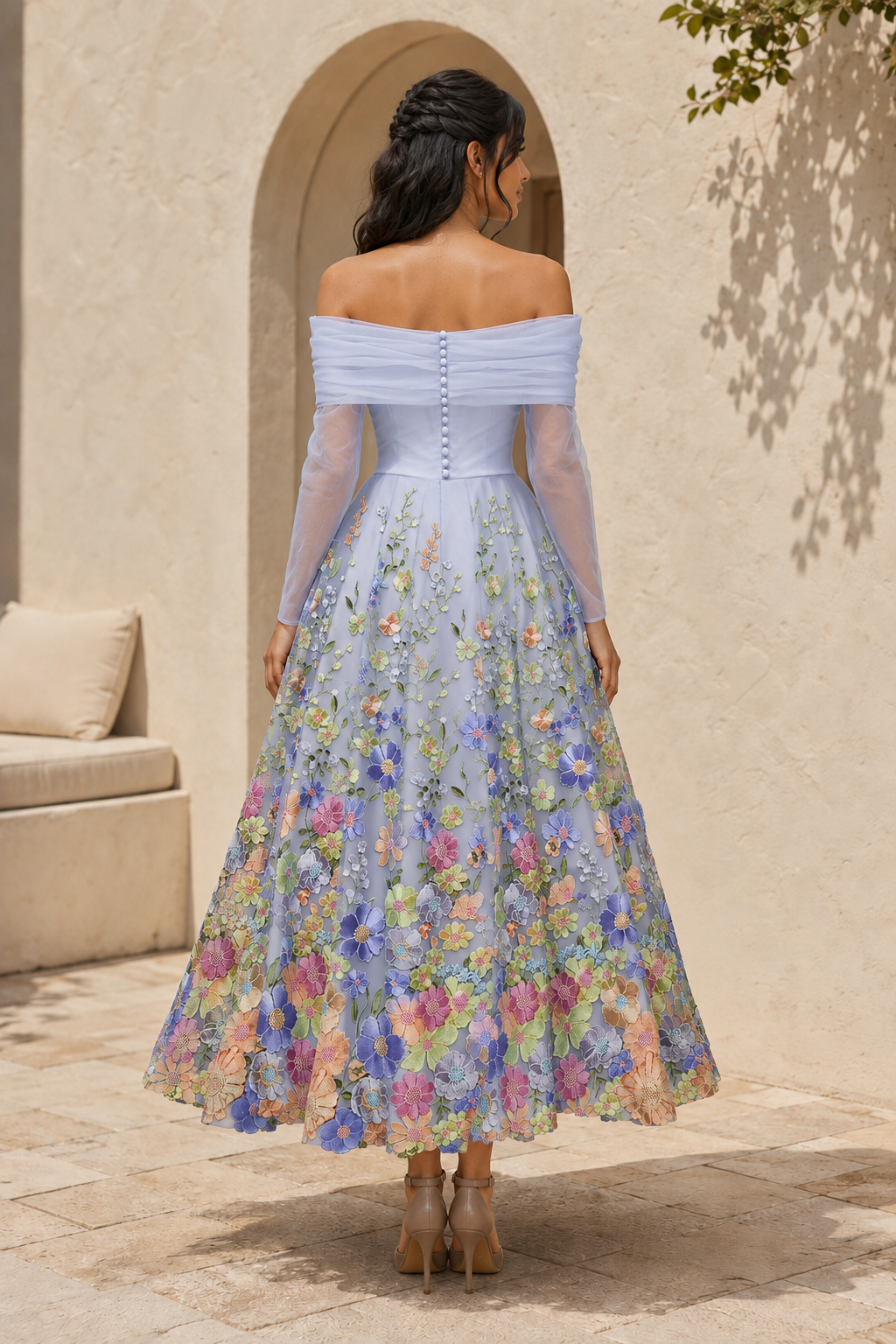 Vestido midi de manga larga con hombros descubiertos y detalles florales 3D
