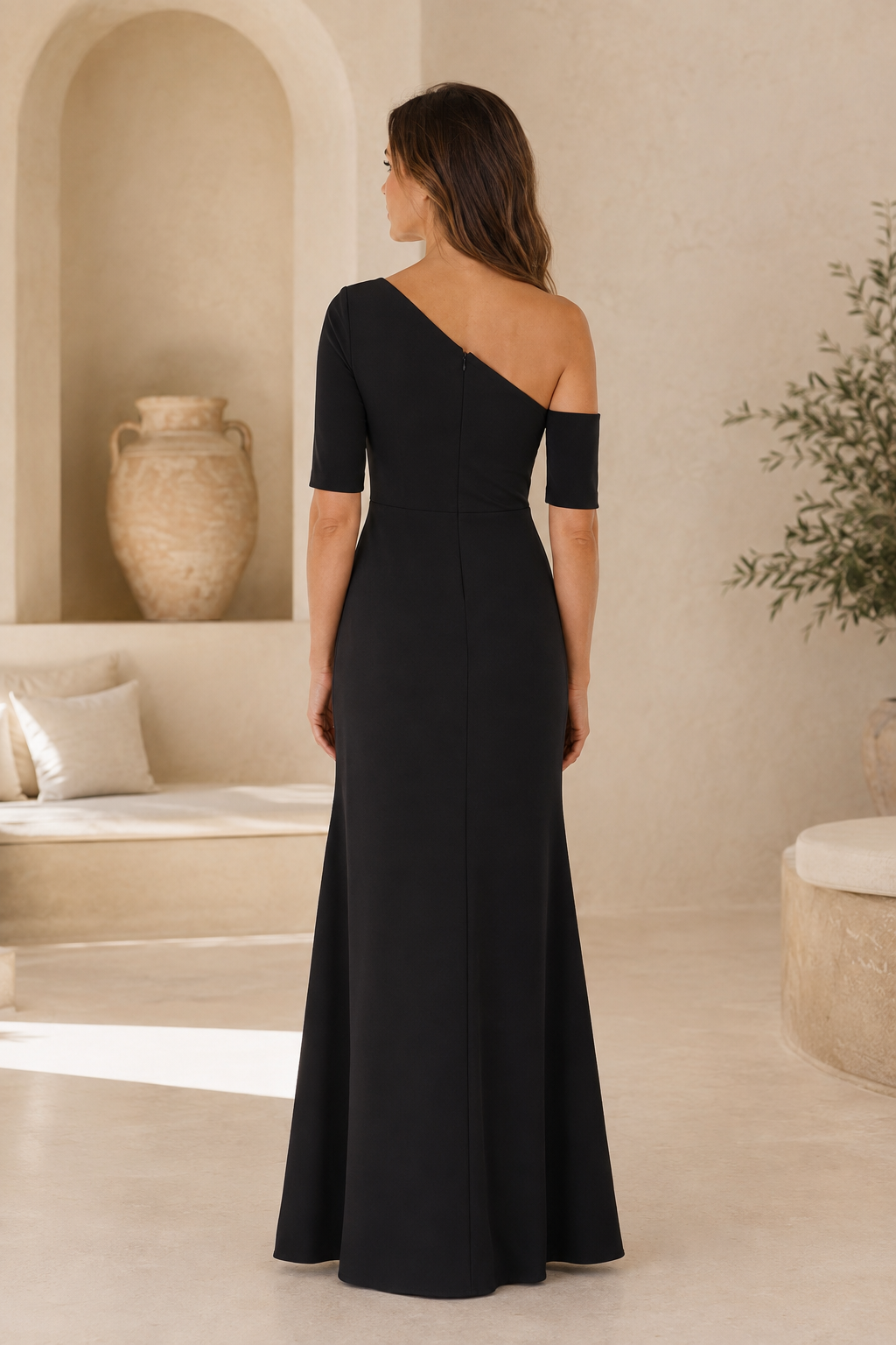 Vestido de noche largo hasta el suelo con una sola manga a la altura del codo y un solo hombro
