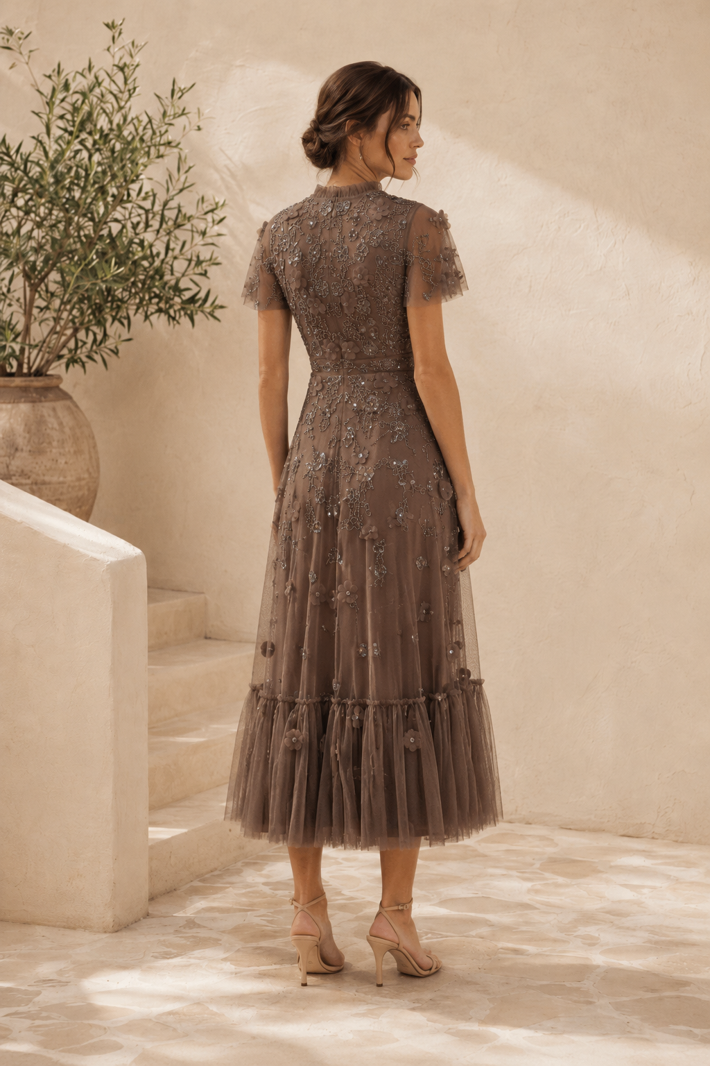 Vestido Midi de Tul con Bordado Floral y Mangas con Volantes