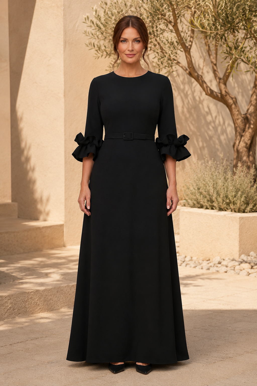 Vestido maxi acampanado con cinturón y mangas con puños con volantes