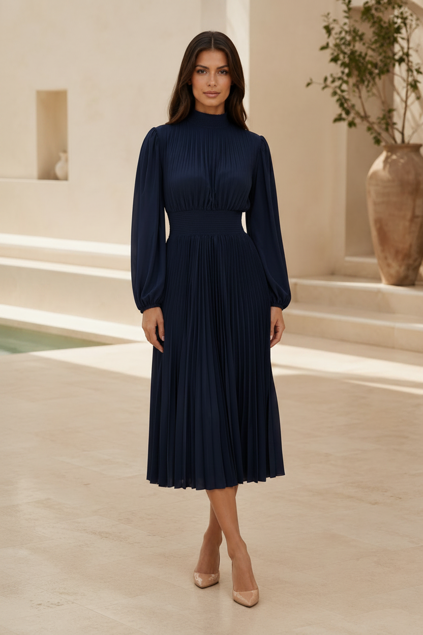 Vestido midi plisado de cuello alto con manga larga