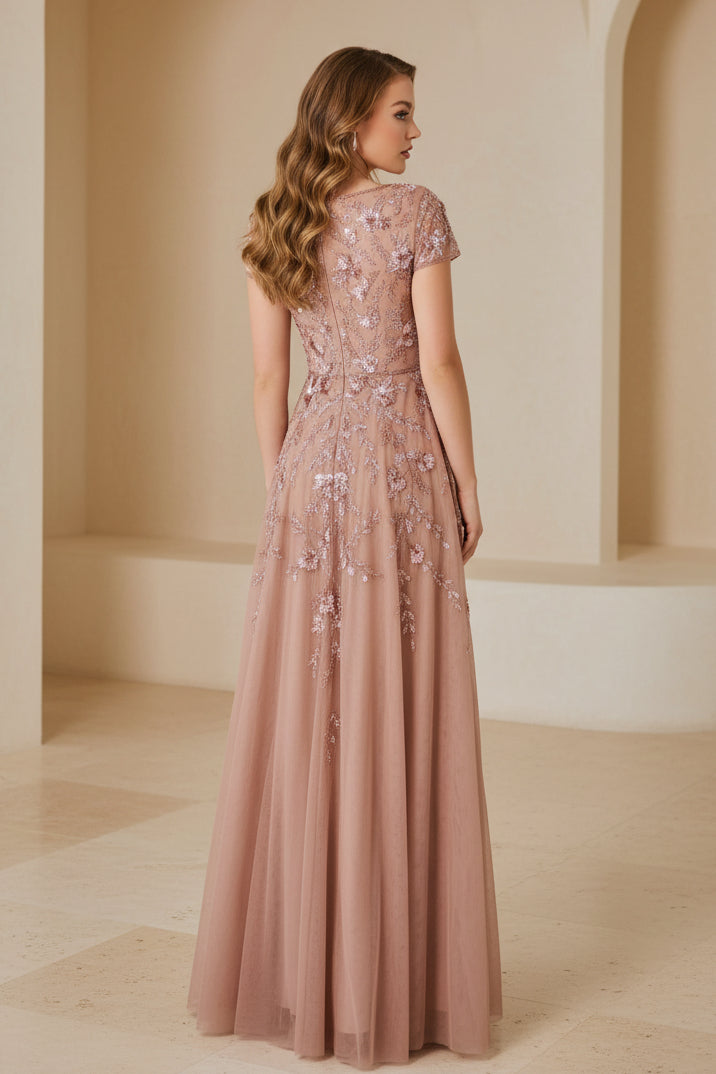 Vestido de Noche de Tul con Bordado Floral y Corte en A