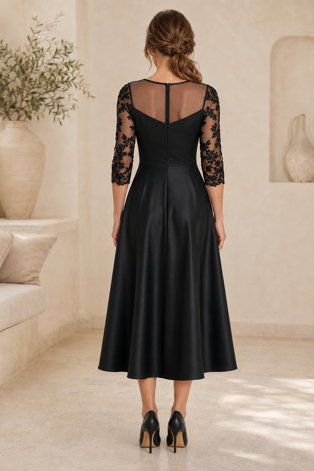 Vestido Midi Acampanado con Aplicación de Encaje y Escote Ilusión