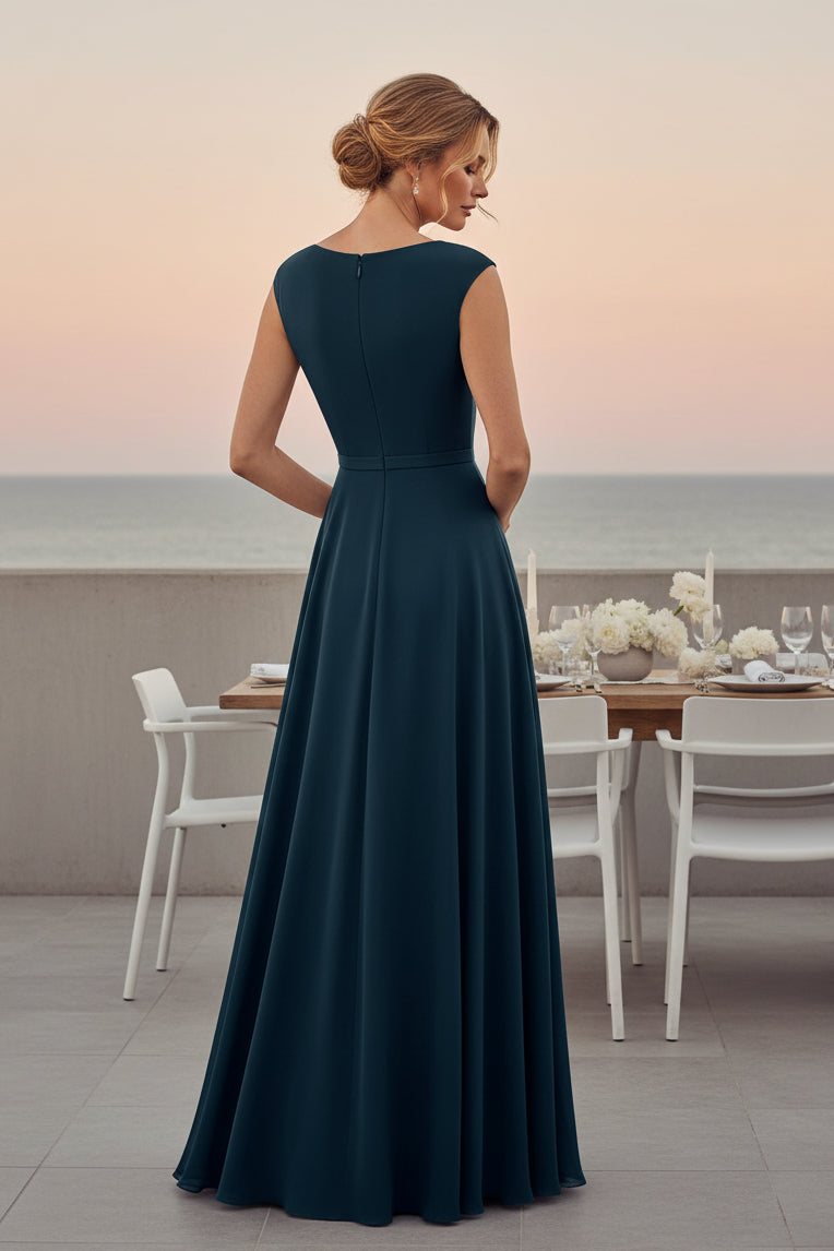 Vestido de Noche de Gasa con Cuello en V, Corte Evasé y Volantes