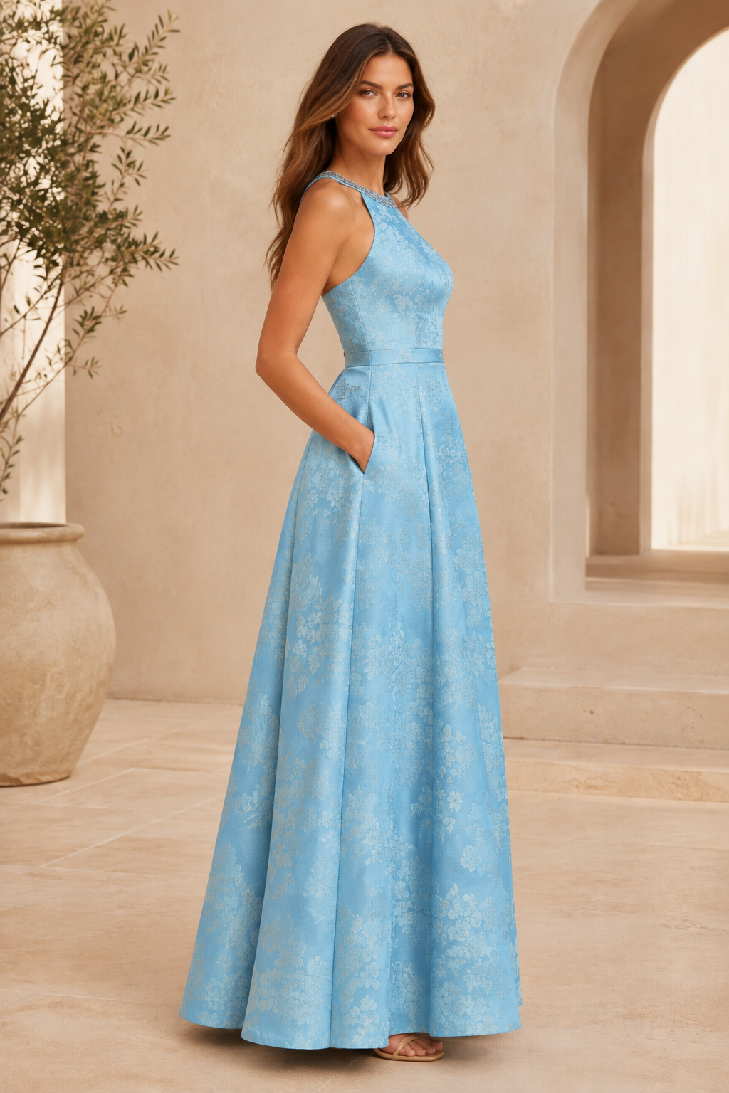 Vestido largo halter de jacquard floral con cuello adornado con cuentas