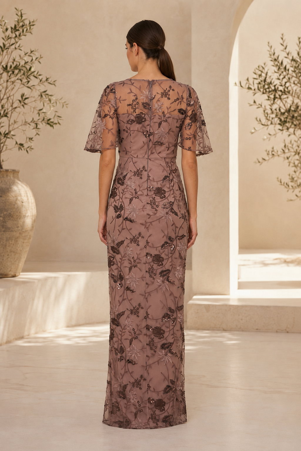 Vestido de noche de corte recto con lentejuelas bordadas florales y efecto ilusión
