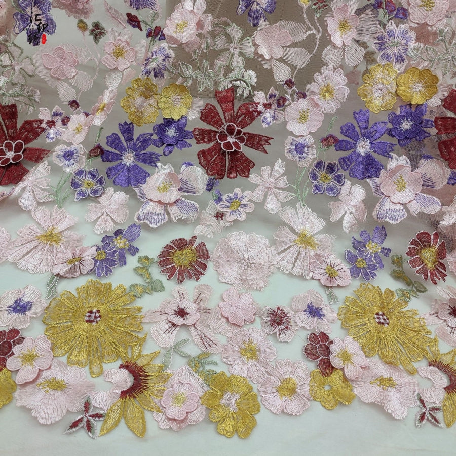 Vestido midi A-line con un hombro y bordado floral