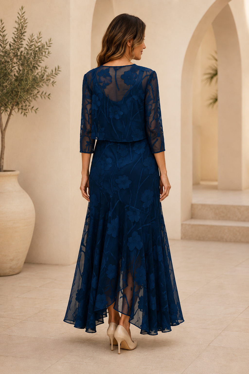 Vestido floral asimétrico con conjunto de chaqueta a juego