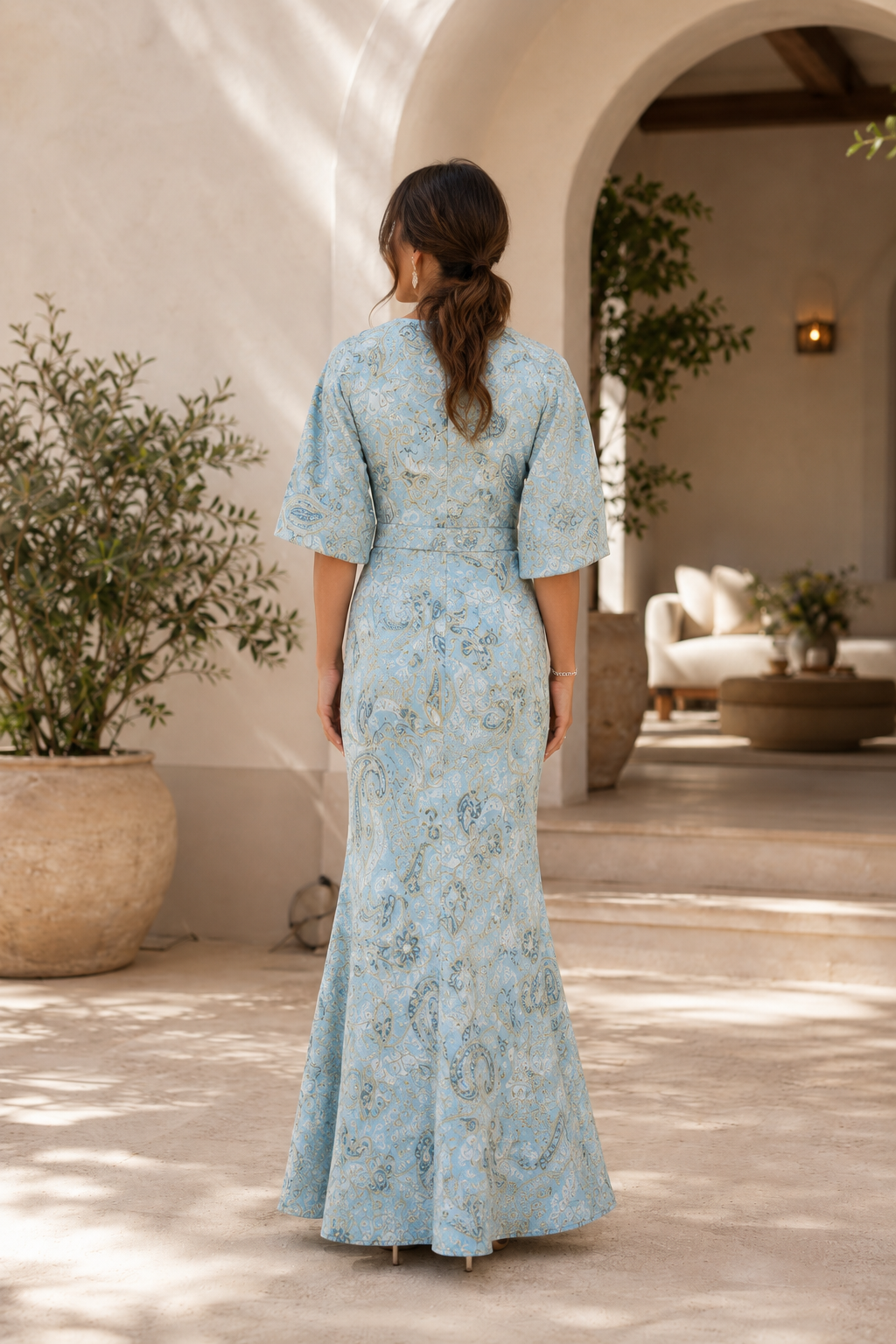 Vestido de sirena sin tirantes con chaqueta a juego