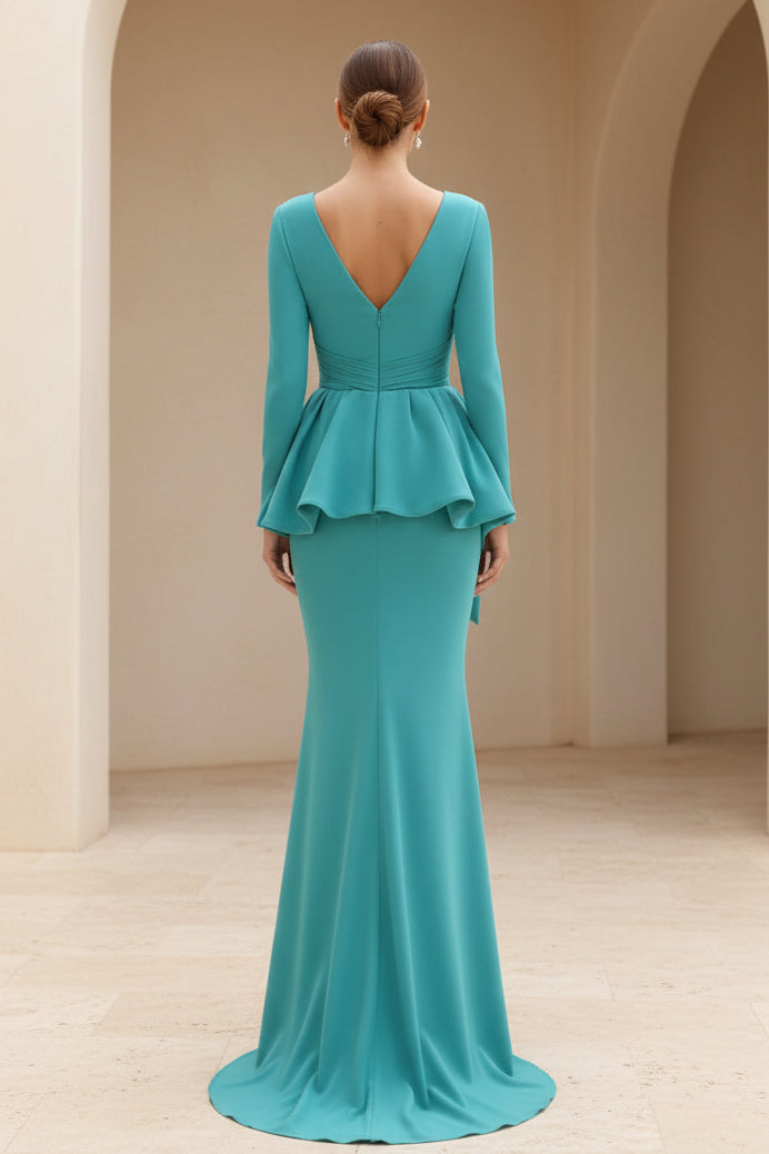 Vestido de noche de corte sirena con peplum, escote de pico y manga larga