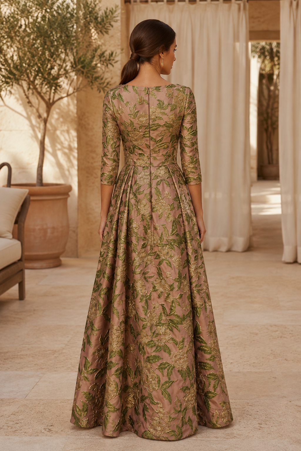 Vestido largo de jacquard floral con escote asimétrico y abalorios