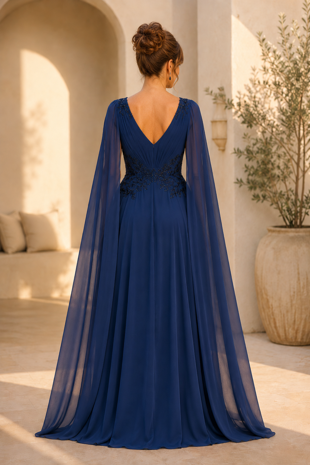 Vestido de noche de chifón con capa, corte A y pedrería