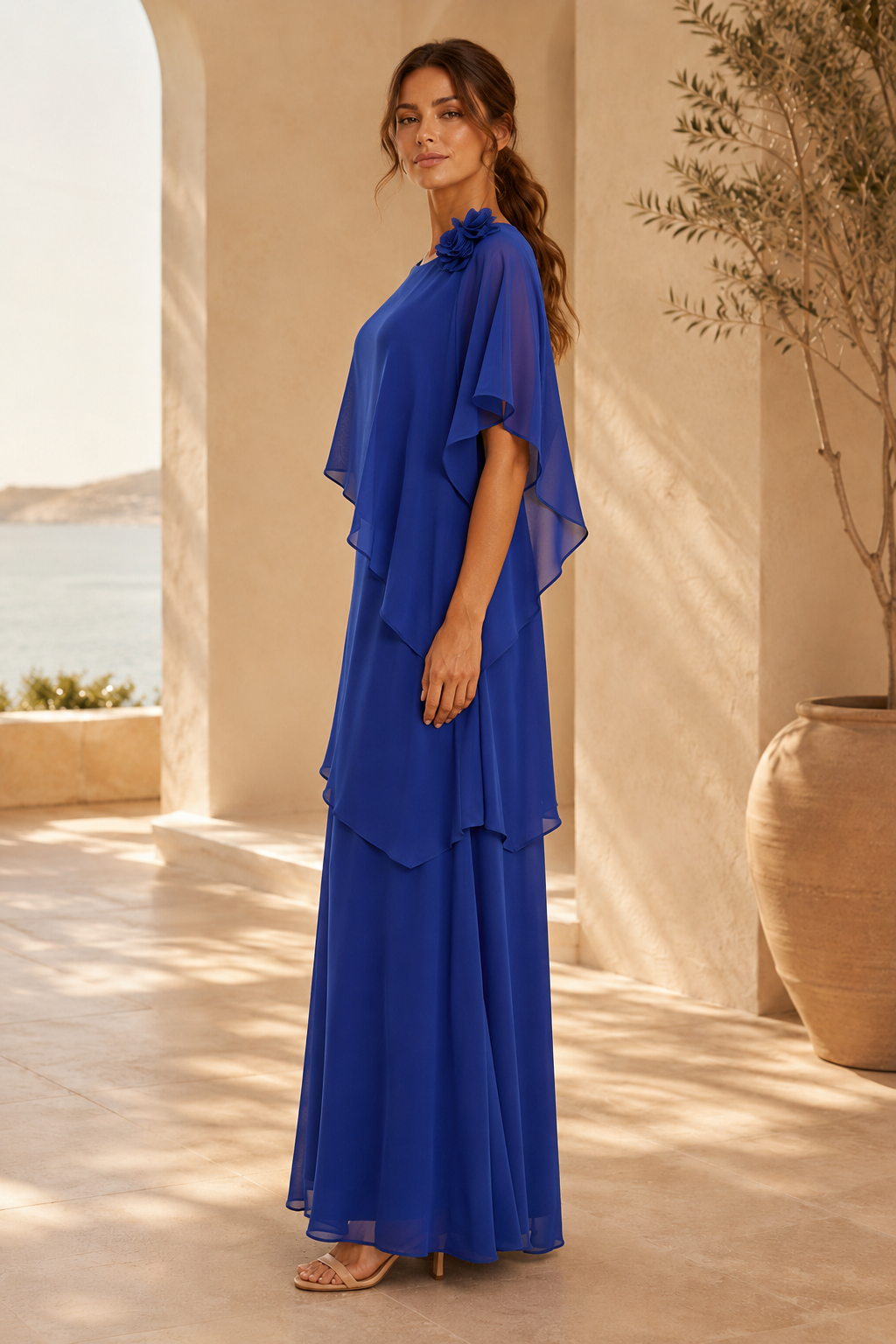 Vestido largo de gasa a capas con capa superpuesta