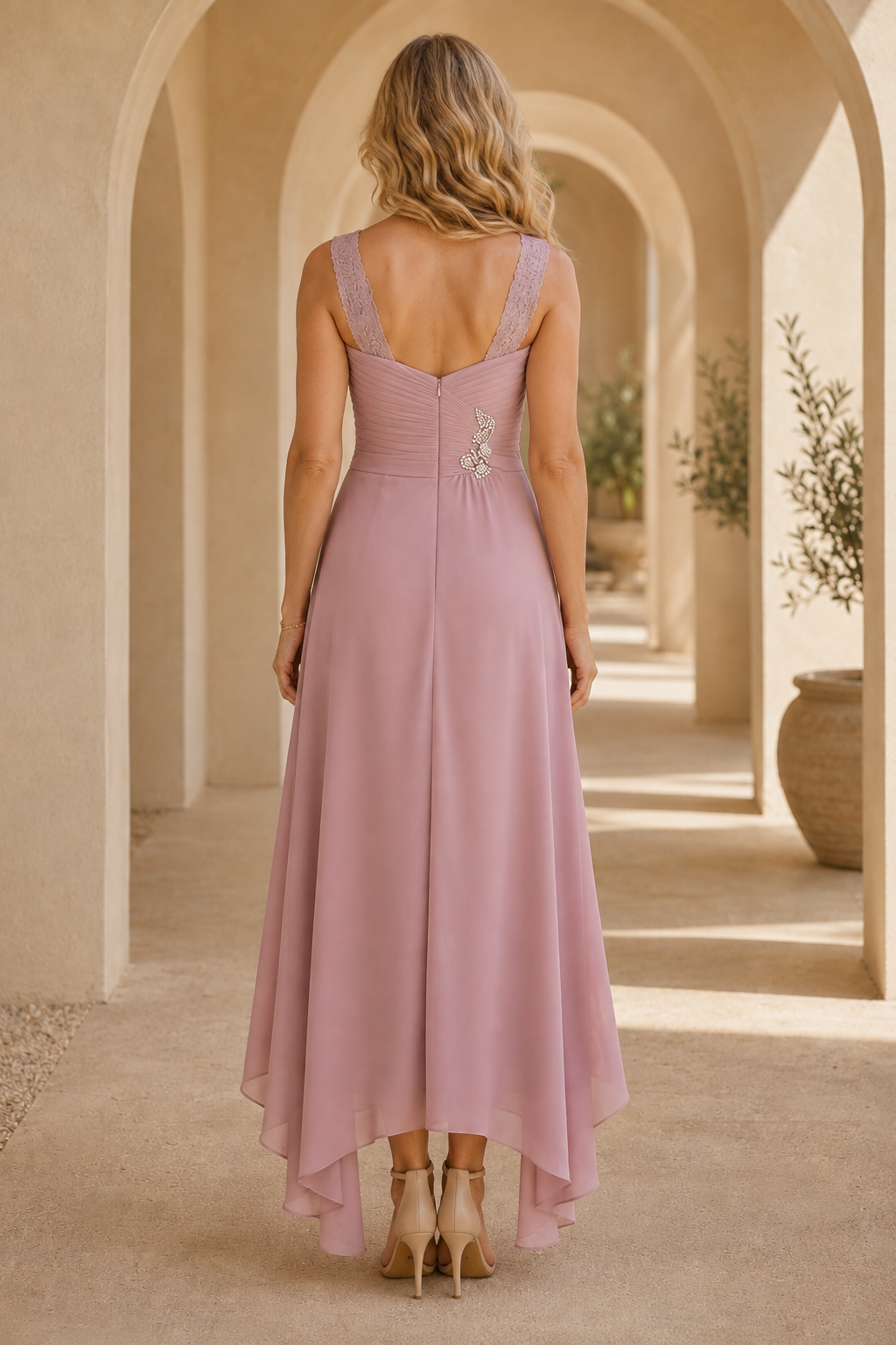 Vestido asimétrico con chaqueta guardapolvo floral