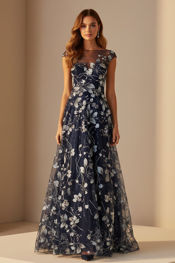 Vestido de noche acampanado con ilusión floral de manga corta