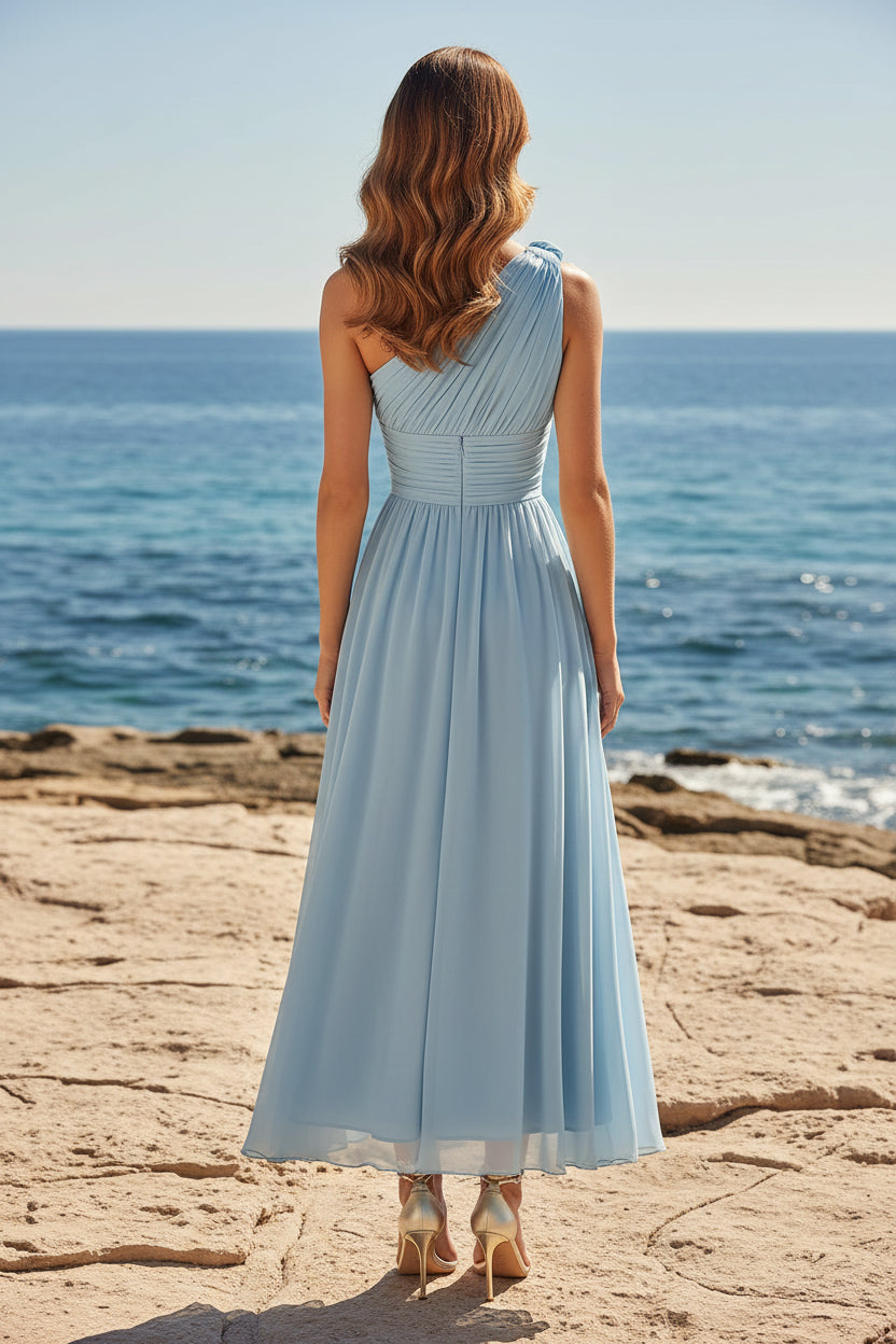 Vestido midi plisado de gasa con un hombro