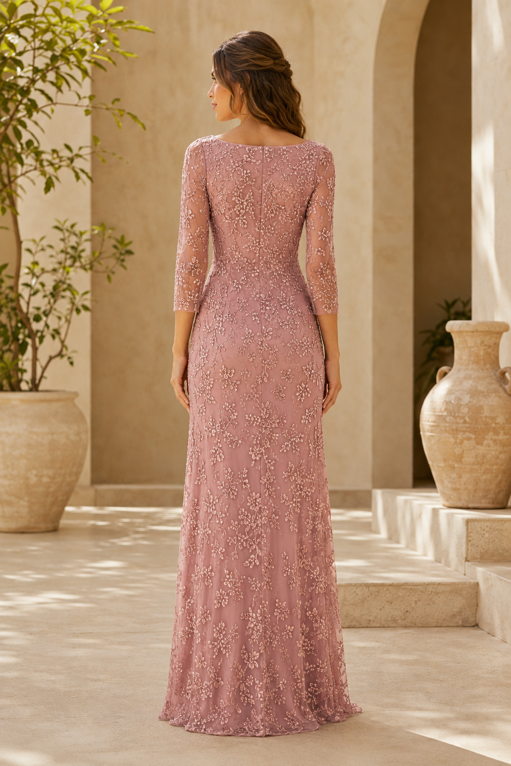 Vestido de noche de encaje con escote barco y manga 3/4