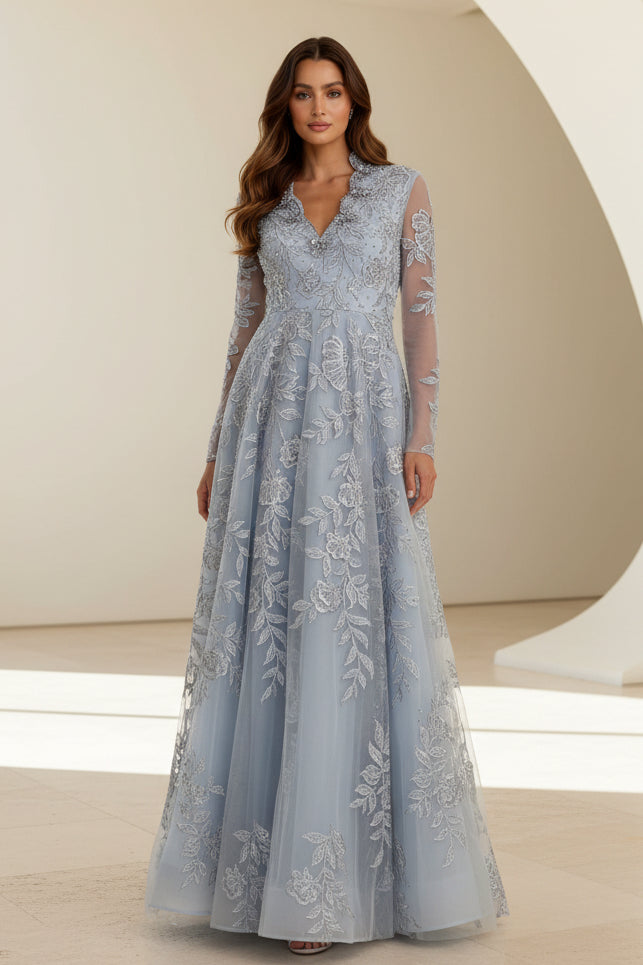 Vestido de noche largo con bordados y corte en A
