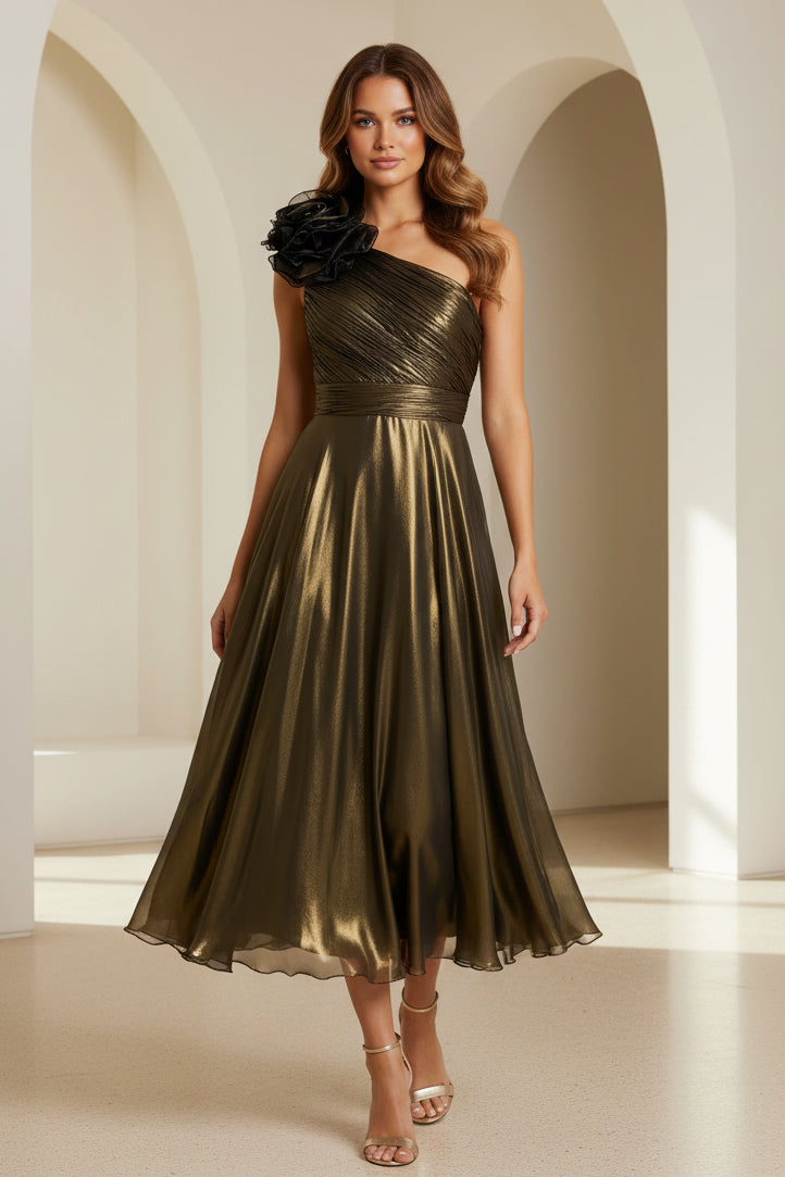Vestido midi plisado metálico de un solo hombro