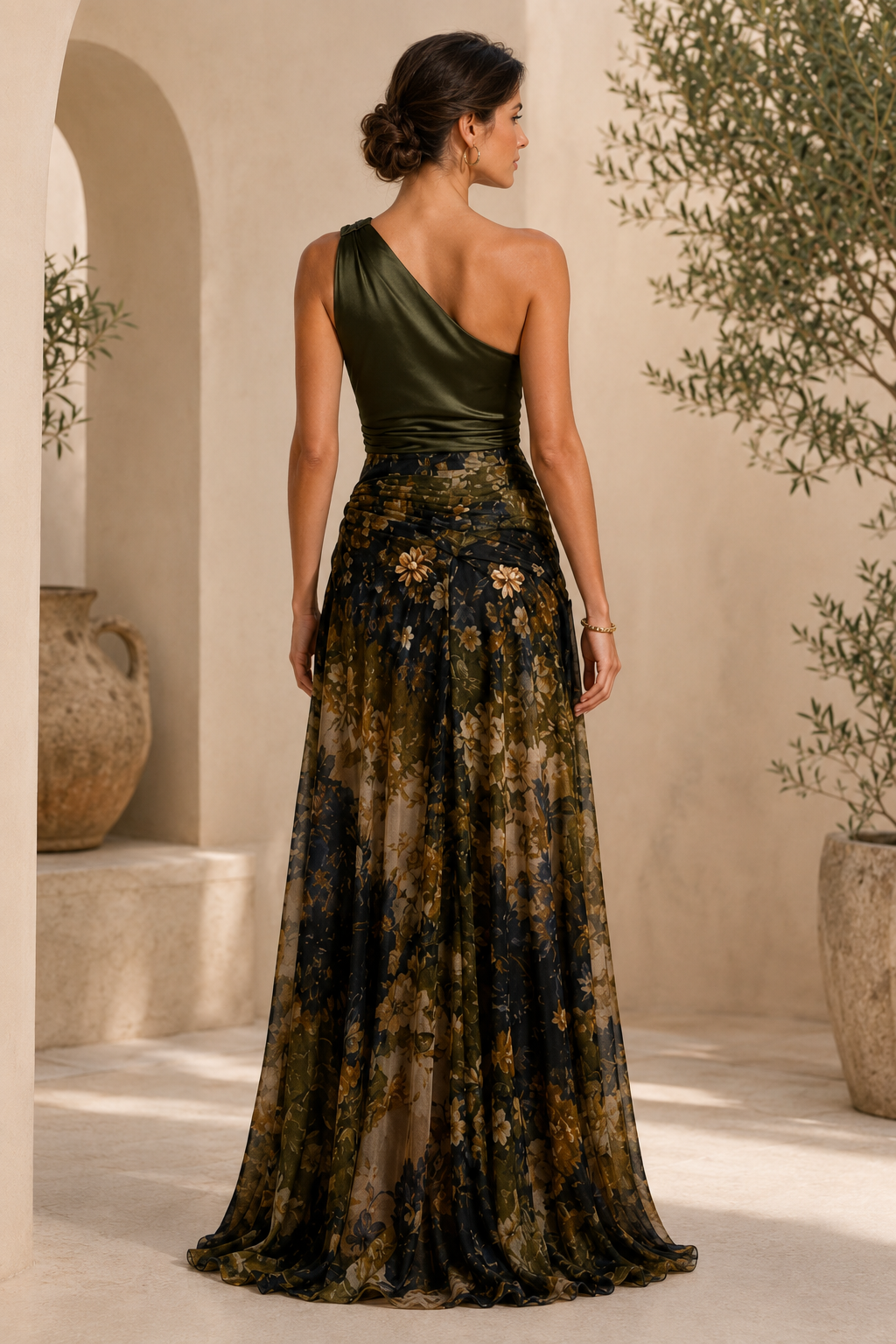 Vestido de noche floral drapeado con un hombro al descubierto