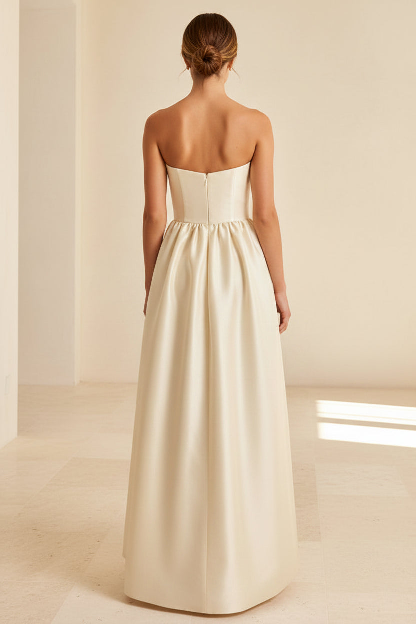 Vestido largo palabra de honor estilo A con cintura fruncida