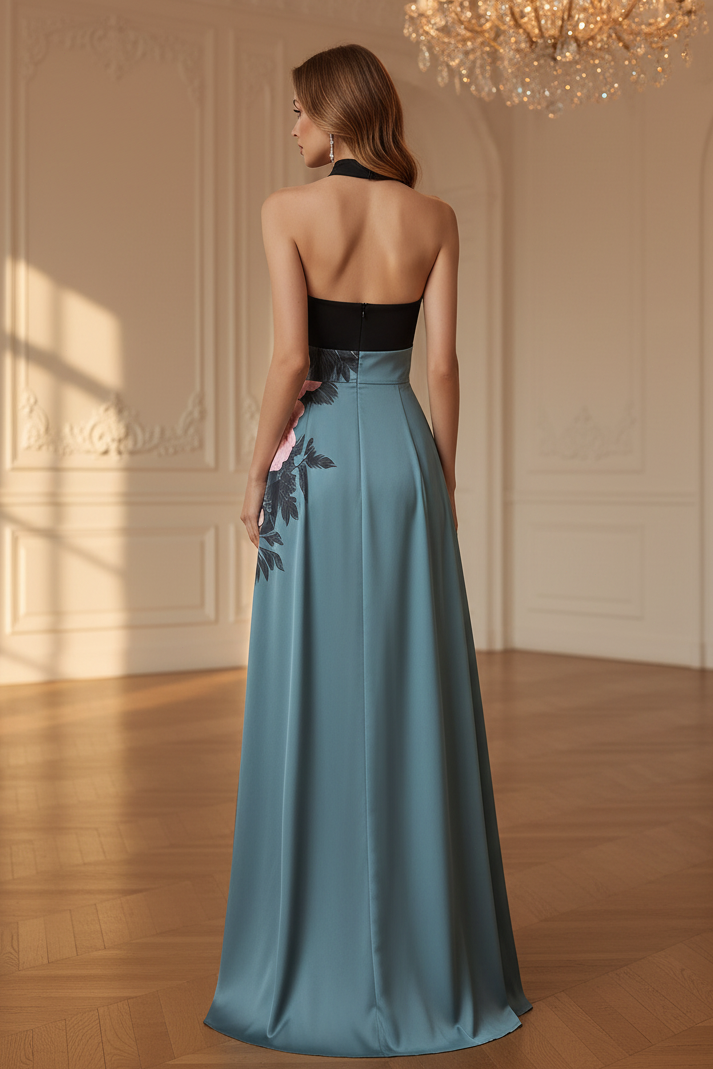 Vestido de Noche Acampanado con Cuello Halter Floral y Abertura