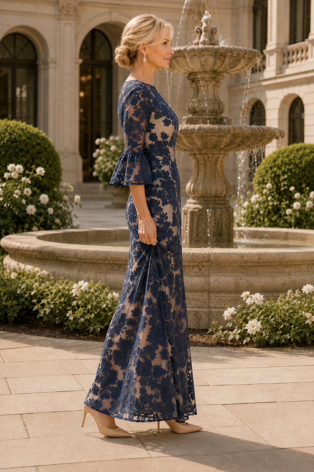 Vestido de noche largo hasta el suelo de encaje floral con mangas acampanadas