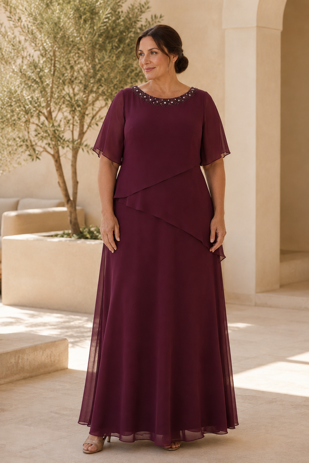 Vestido de chifón asimétrico con escote de pedrería