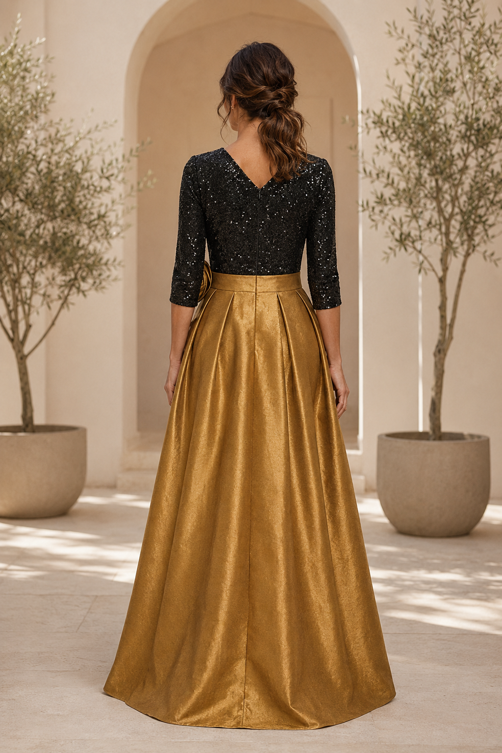 Vestido de gala de línea A con manga 3/4 de lentejuelas y rosetón