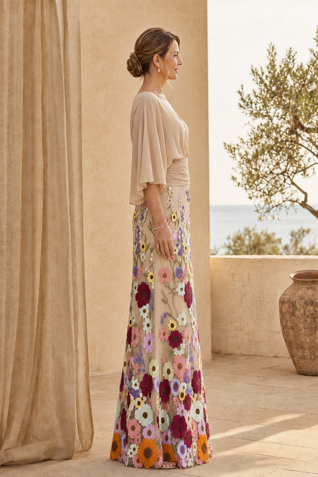 Vestido largo floral bordado con mangas de volantes