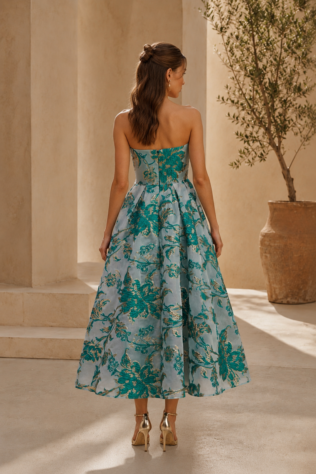Vestido acampanado sin tirantes de jacquard floral hasta el tobillo