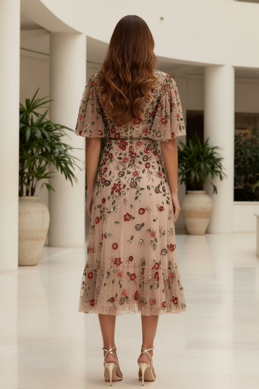 Vestido midi de tul bordado con mangas con volantes