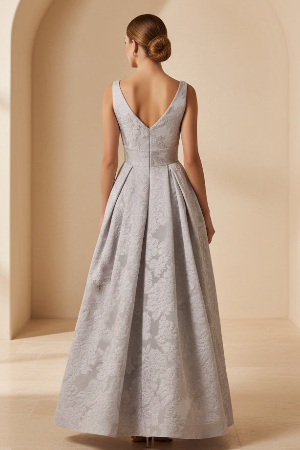 Vestido de noche de jacquard plisado con cuello en V y corte A