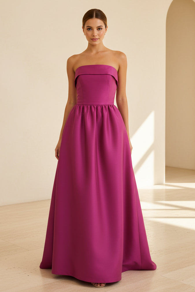 Maxivestido sin tirantes con estampado floral y bolsillos