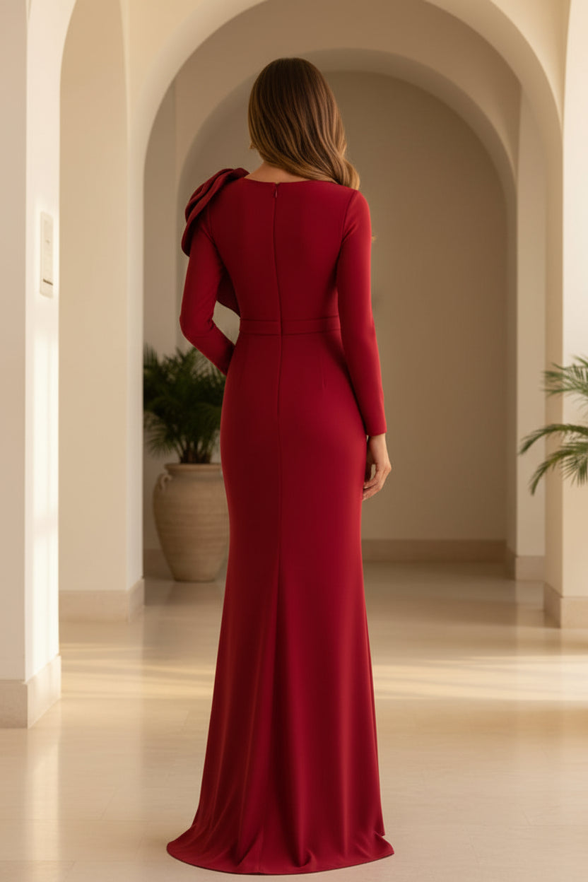 Elegante Vestido Largo de Columna con Manga Larga y Detalles Florales 3D