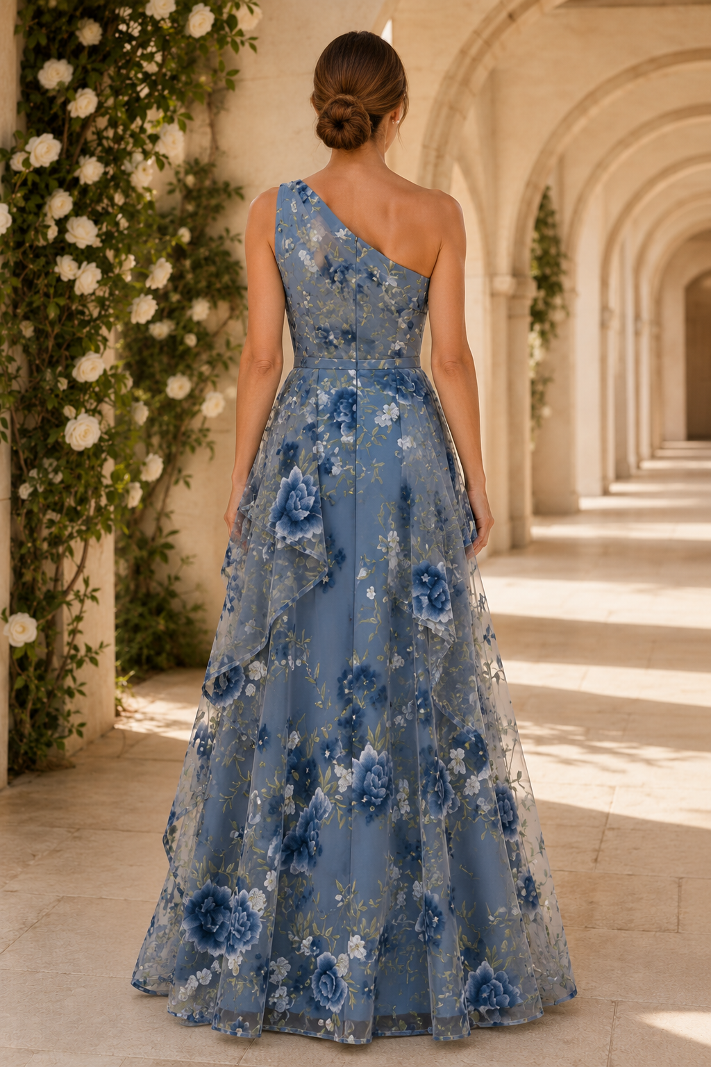 Vestido de noche acampanado con estampado floral, un solo hombro y falda a niveles