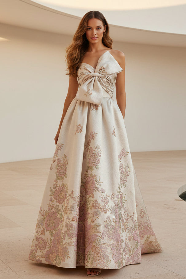 Vestido largo sin tirantes de jacquard floral con detalle de lazo