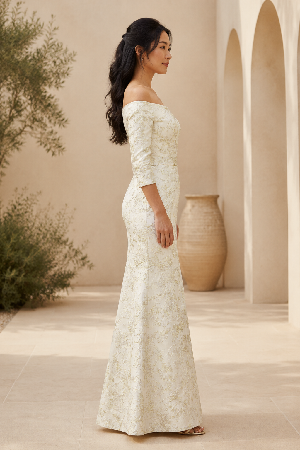 Vestido de noche sirena con hombros descubiertos de jacquard metálico
