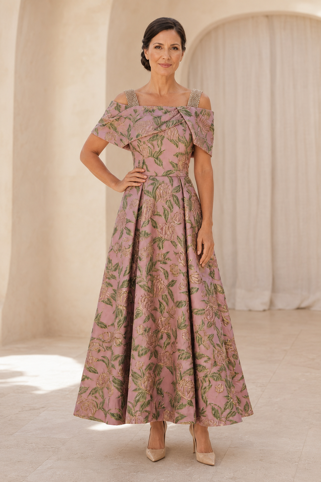 Vestido de noche acampanado con hombros descubiertos y jacquard floral