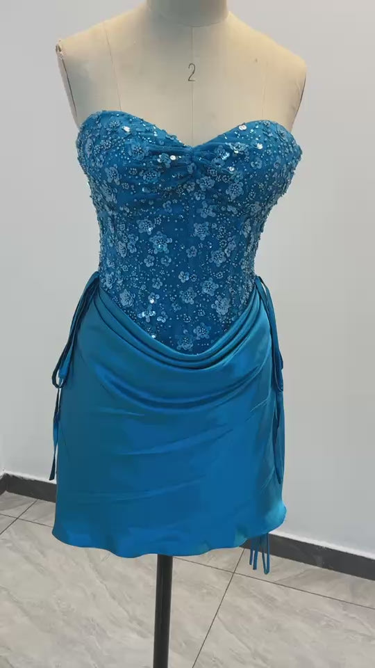 Minivestido con corsé de cuentas sin tirantes y espalda con cordones